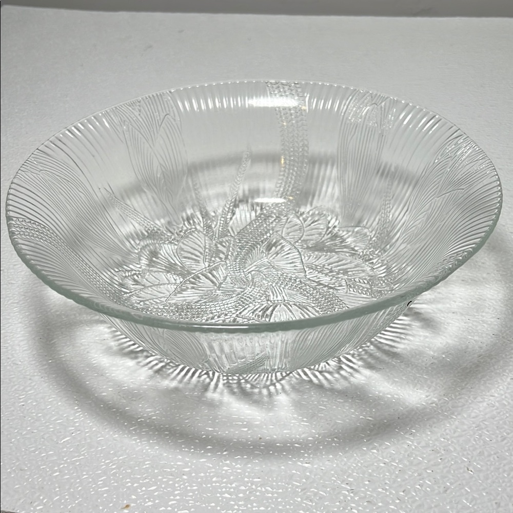 Vintage Elegant Clear Glass Bowl Floral Design